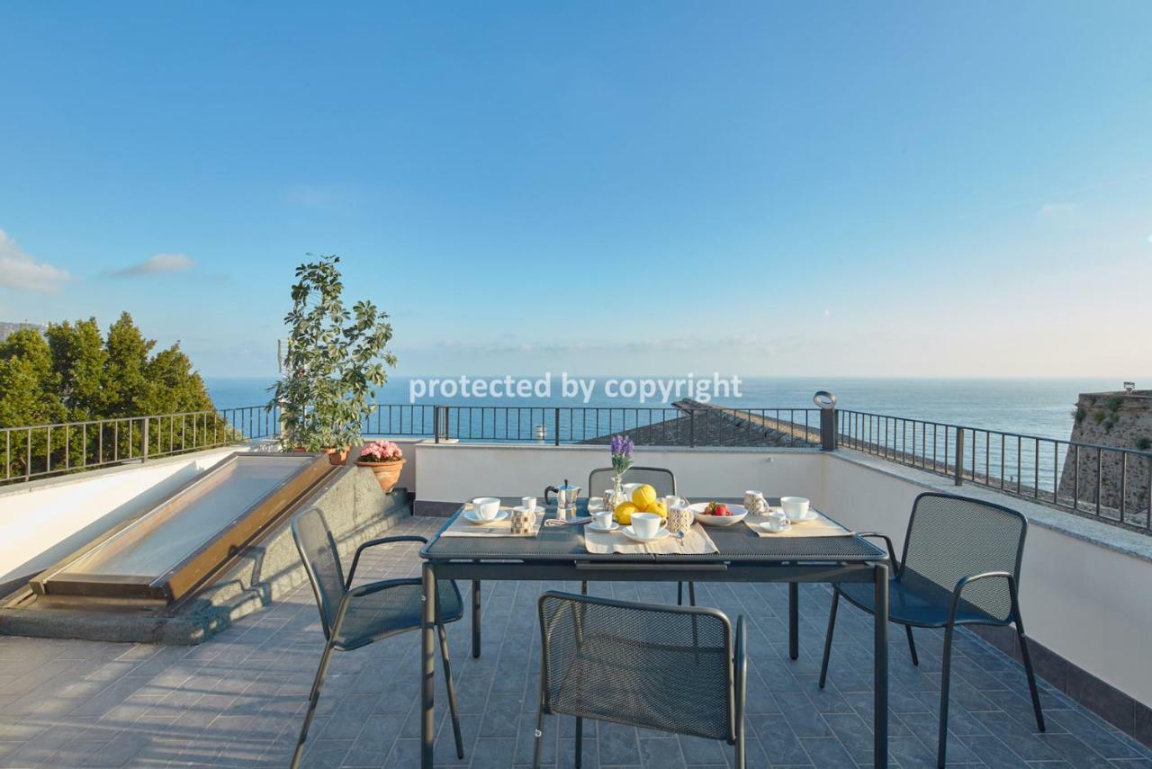 Luxury Penthouse Sea View Villa Корниглия Екстериор снимка