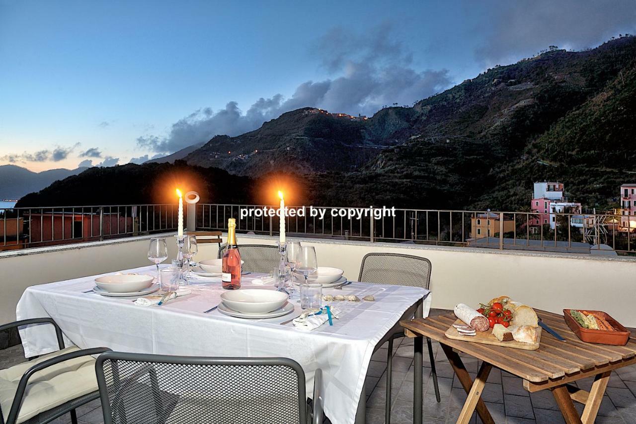 Luxury Penthouse Sea View Villa Корниглия Екстериор снимка